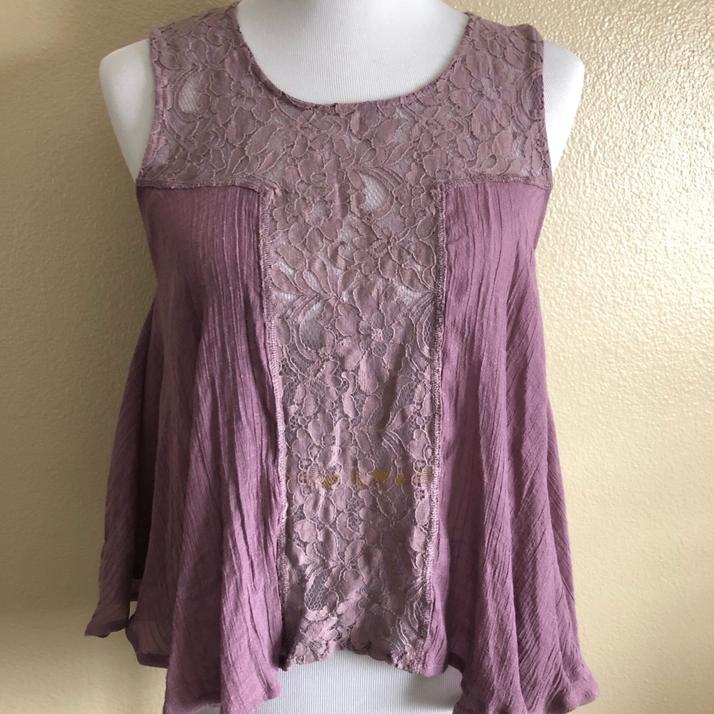 ✨Beautiful Spring flowy top✨